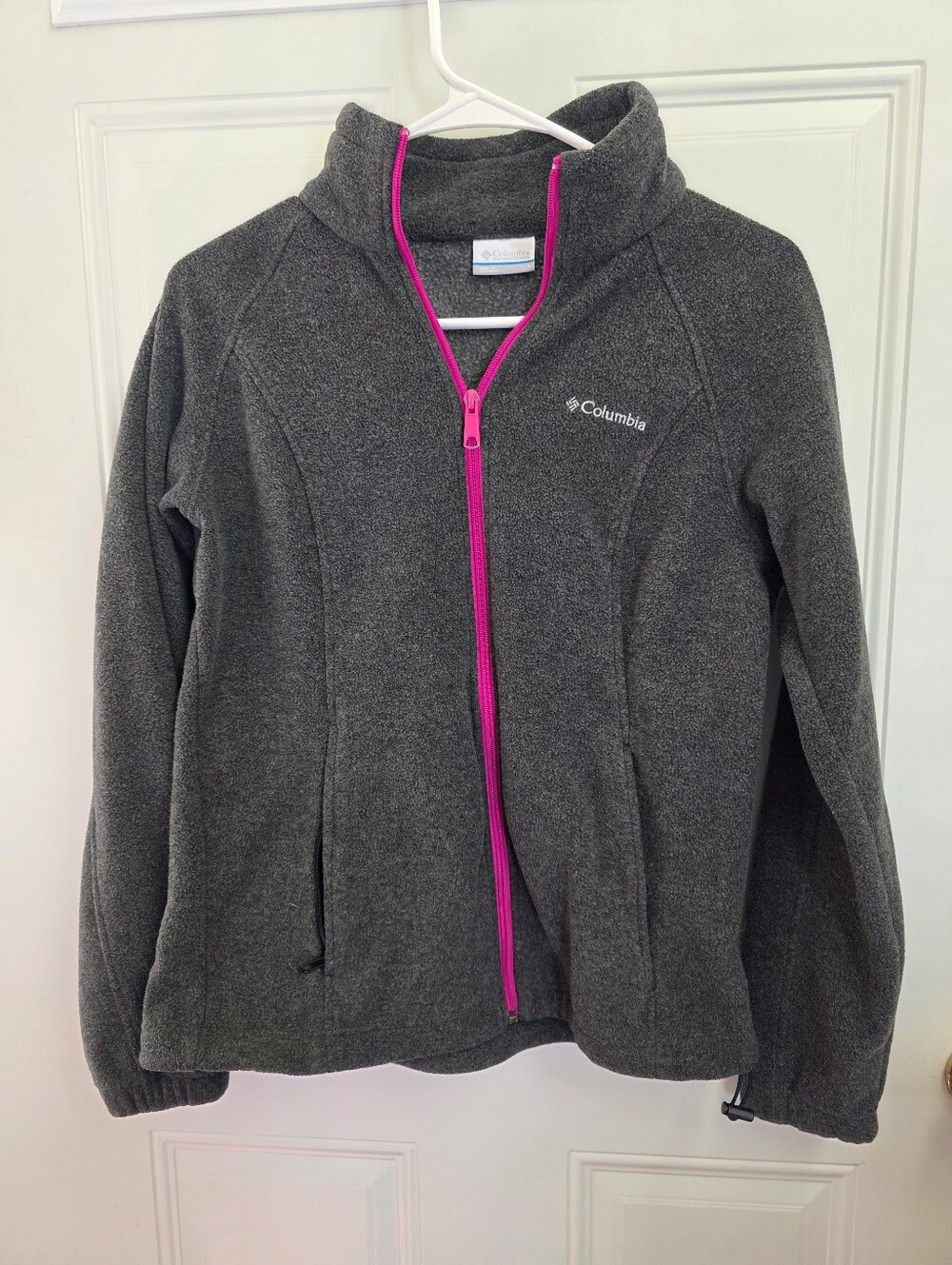 Women's Columbia Charcoal Gray Fleece Jacket with Hot Pink Zip Size Small